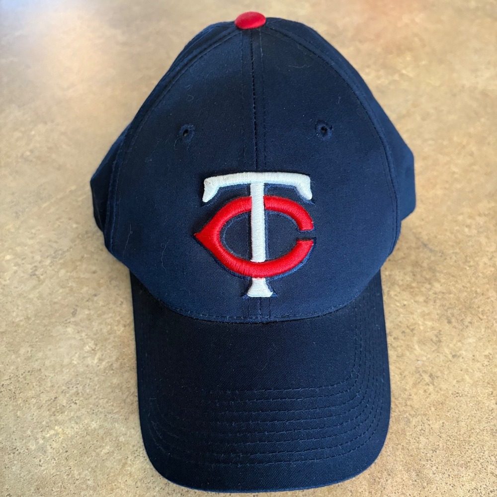 Vintage 90's Minnesota Twins SnapBack Cap, OutdoorCap Brand, Navy with Red/White
